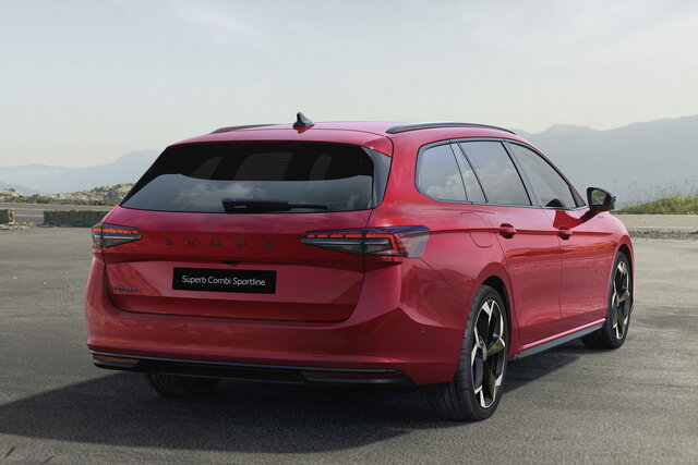 skoda superb sportline 2024 3