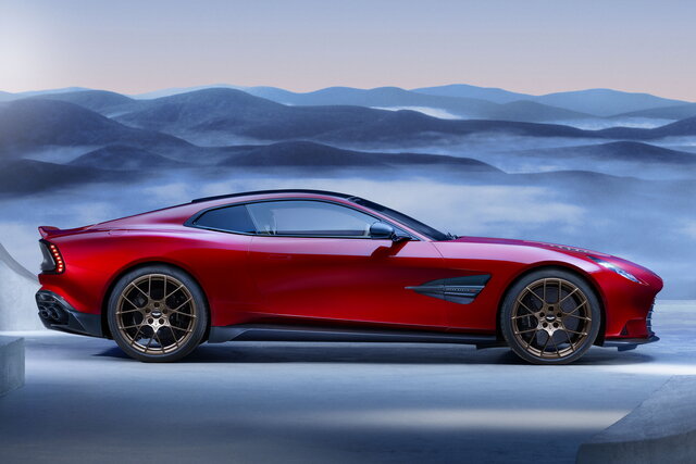 aston martin vanquish 2024 09 02