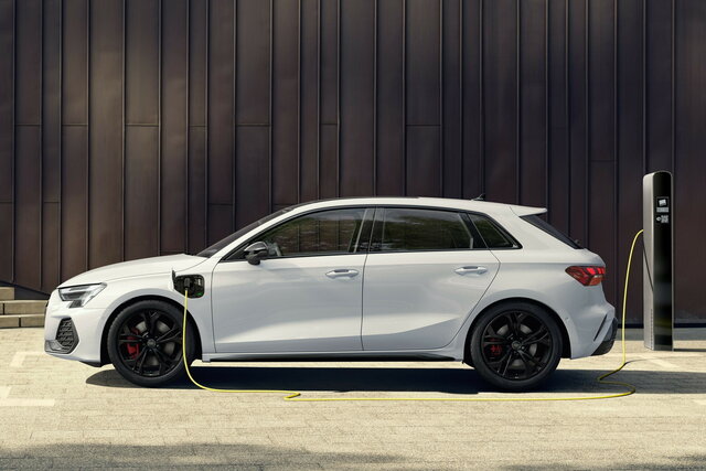 audi a3 sportback 2024 plug in 2