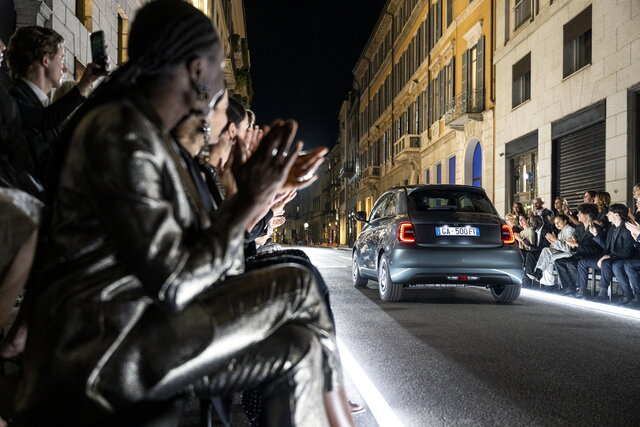 fiat 500 armani 2024 10 05