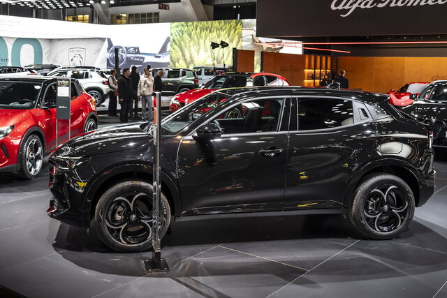 alfa romeo junior q4 salone bruxelles 2025 2