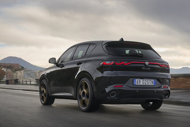 alfa romeo tonale intensa 2025 1