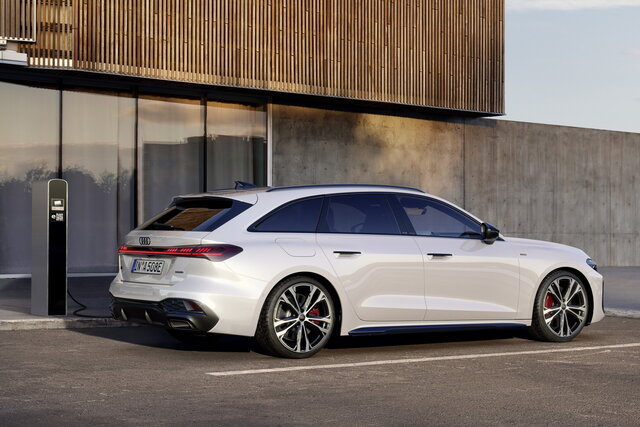 audi a5 e hybrid plug in 2025 03 02