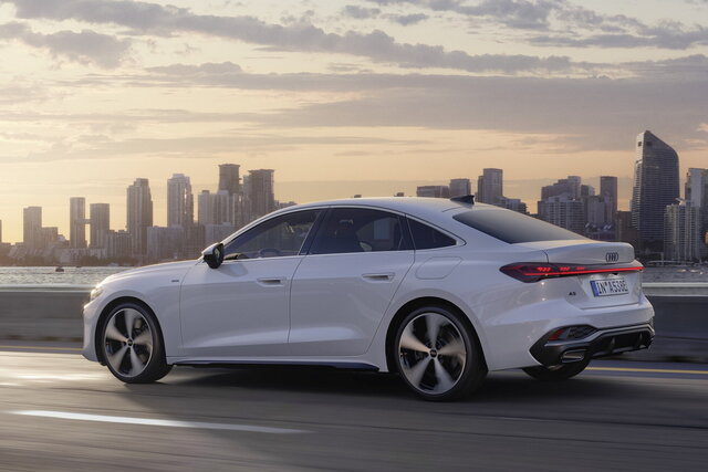 audi a5 e hybrid plug in 2025 03 08