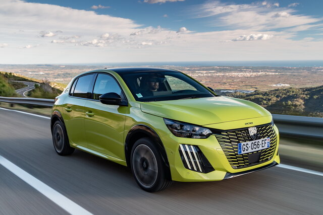 peugeot 208 2023 varie 01