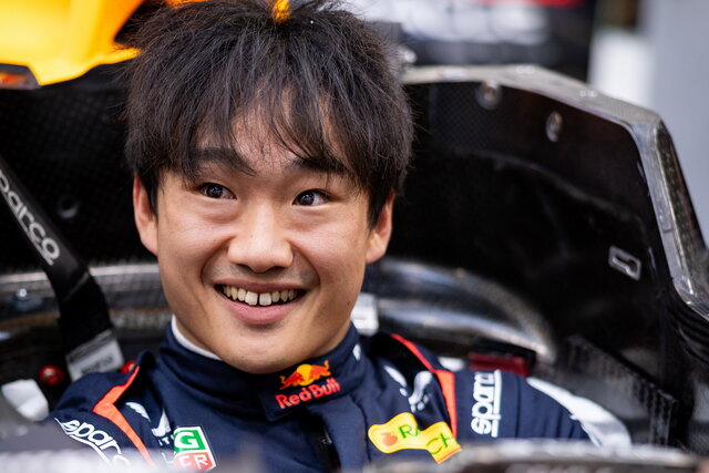 tsunoda red bull 25 1