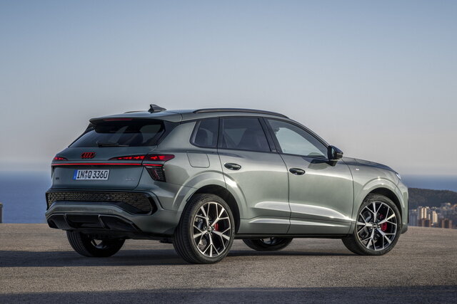 audi q3 2025 06 03