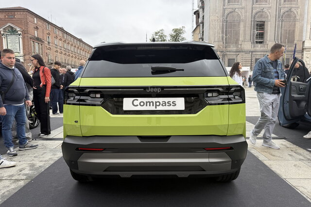 jeep compass 2025 torino 3