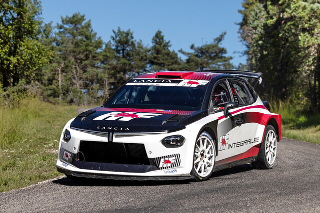 lancia ypsilon rally2 hf integrale