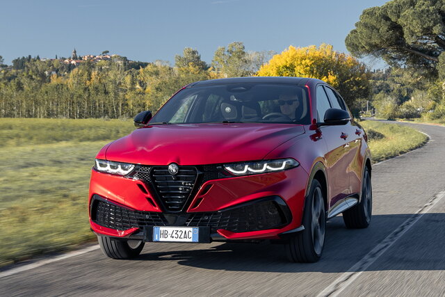 alfa romeo tonale 2025 10 mc 4