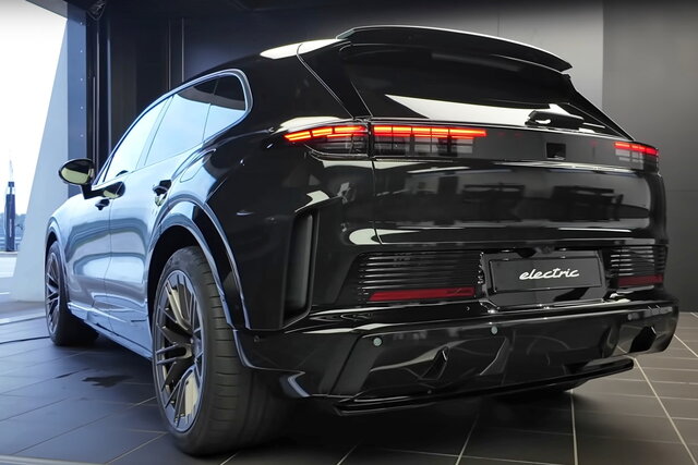 porsche cayenne 2025 teaser 1