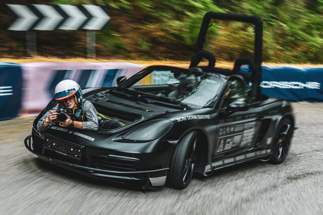 porsche camera car