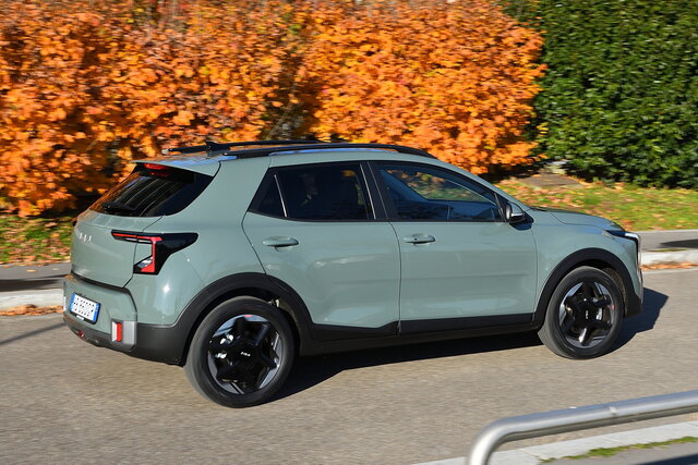 kia stonic 2025 12 01