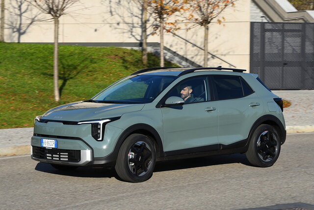 kia stonic 2025 12 02