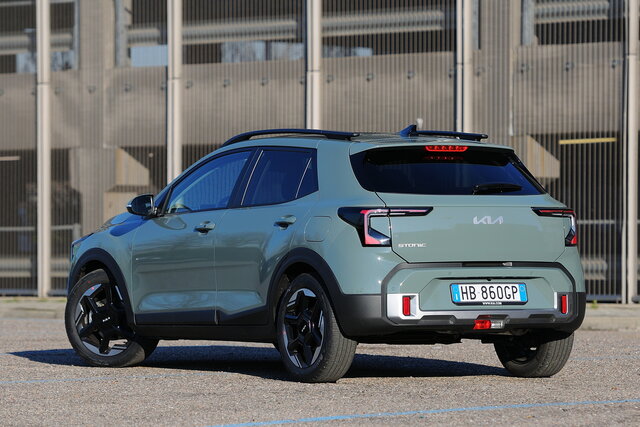 kia stonic 2025 12 05