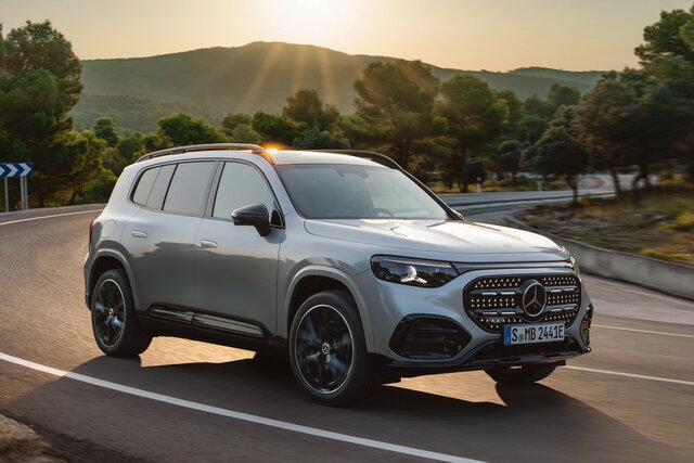 mercedes glb 2025 12 02