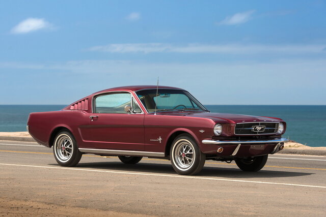ford mustang fastback
