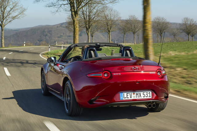 mazda mx 5 homura 2026 1
