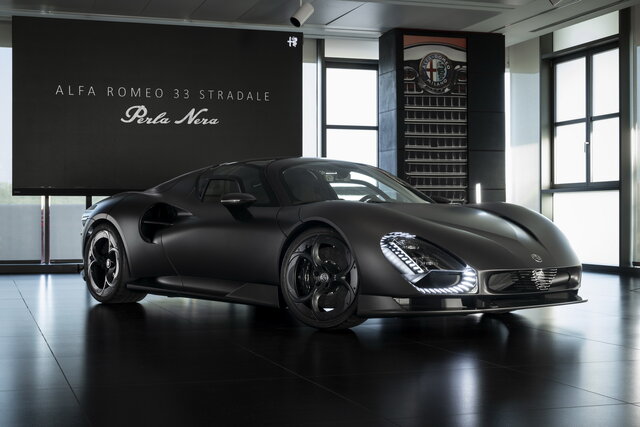 alfa romeo 33 stradale perla nera 2026 09 03