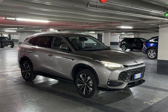 mg hs plus viaggio 05