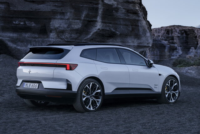 Polestar 4 SUV: pi&ugrave; pratica, economica e con il lunotto posteriore