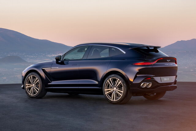 aston martin dbx gt 02