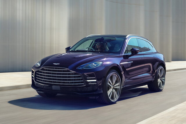 aston martin dbx gt 03