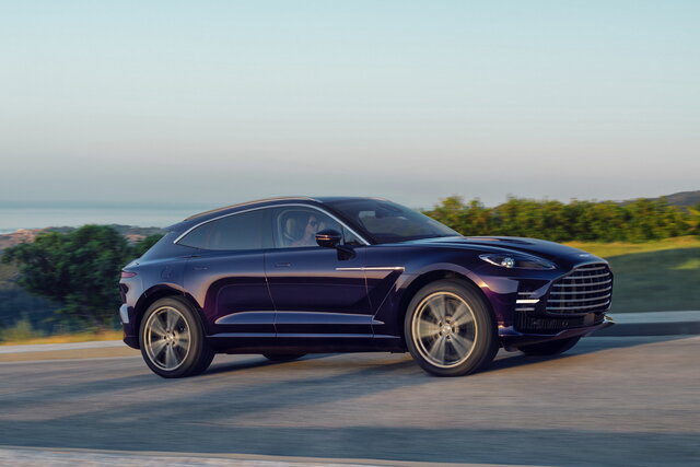 aston martin dbx gt 05