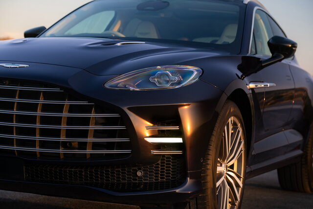 aston martin dbx gt 08