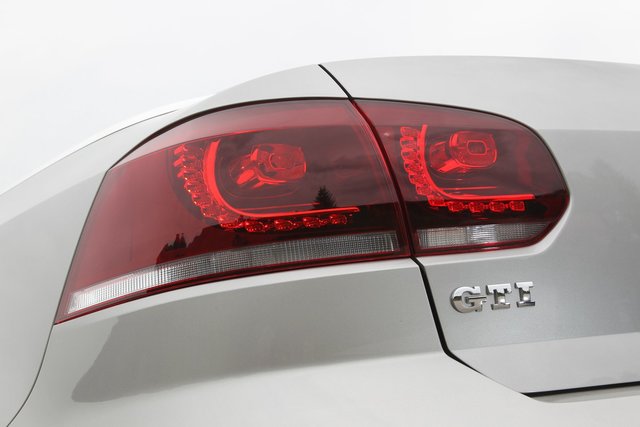 volkswagen golf gti cabrio primo contatto 09