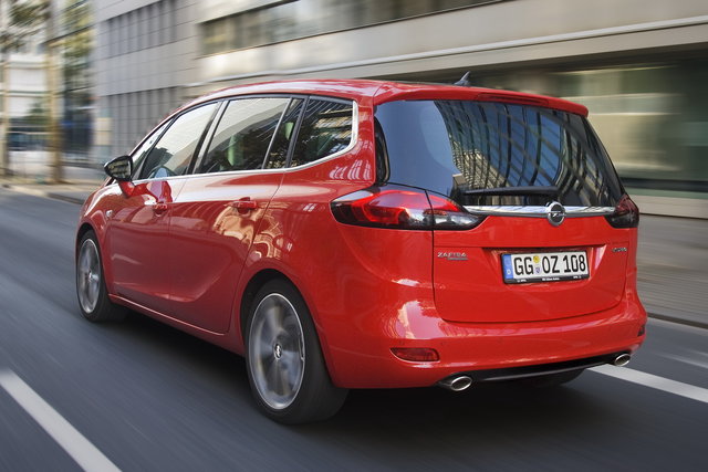opel zafira biturbo 36