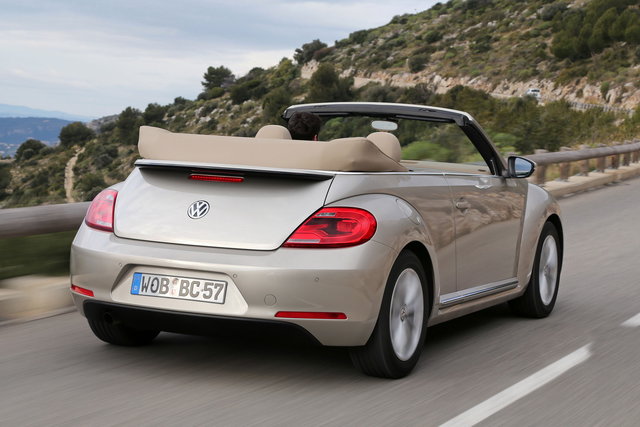 volkswagen maggiolino cabriolet 19