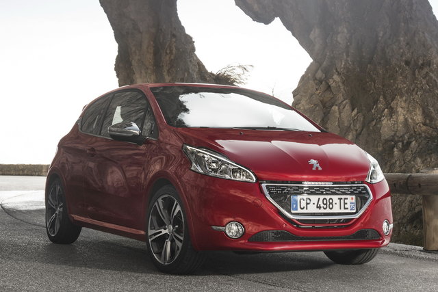 peugeot 208 gti 2013 03