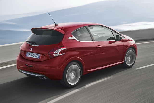 peugeot 208 gti 2013 20