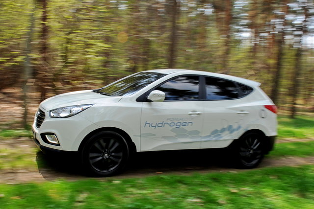 hyundai ix35 fuel cell 21