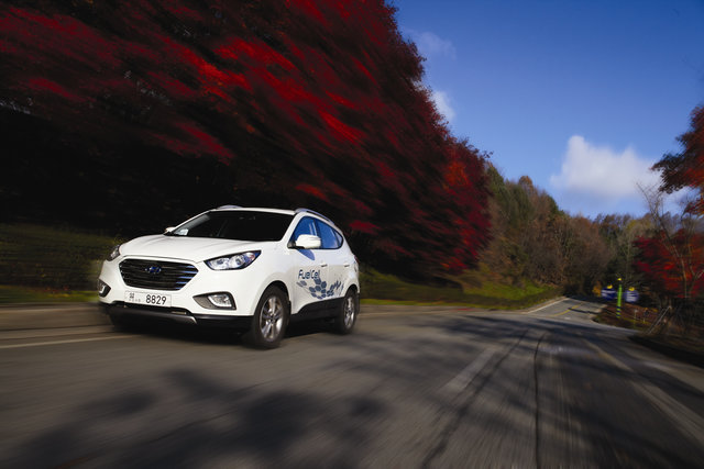 hyundai ix35 fuel cell 23