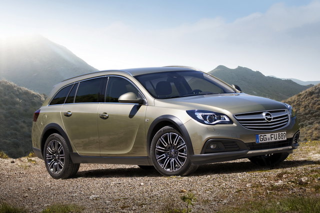 opel insignia country tourer 07