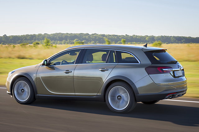 opel insignia country tourer 14