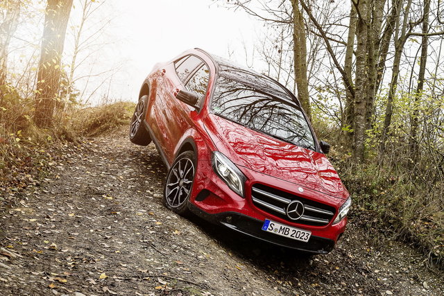 mercedes gla primo contatto 08