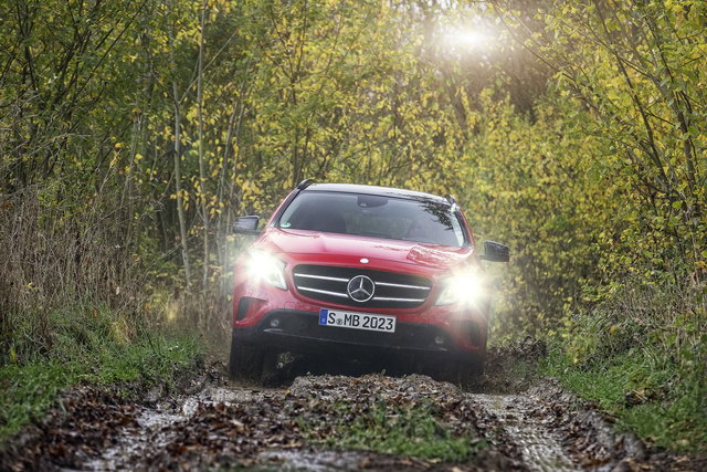 mercedes gla primo contatto 11