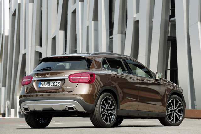 mercedes gla primo contatto 27