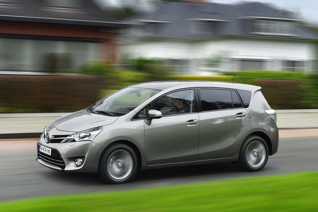 toyota verso 2014 12