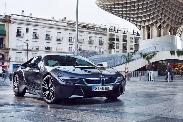 bmw i8 primo contatto 16