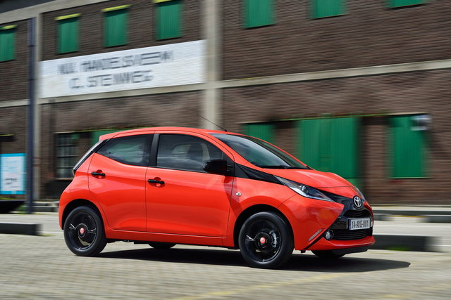 toyota aygo 2014 primo contatto 29