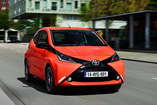 toyota aygo 2014 primo contatto 35