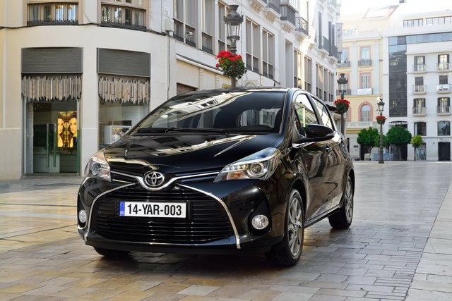 toyota yaris 2014 lounge 19
