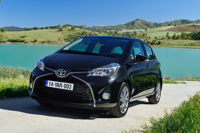 toyota yaris 2014 lounge 21