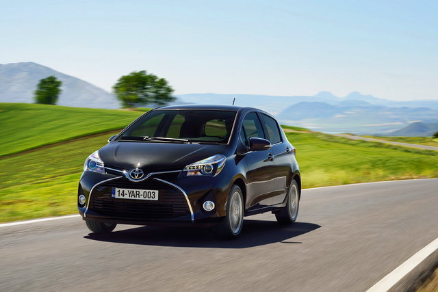 toyota yaris 2014 lounge 24