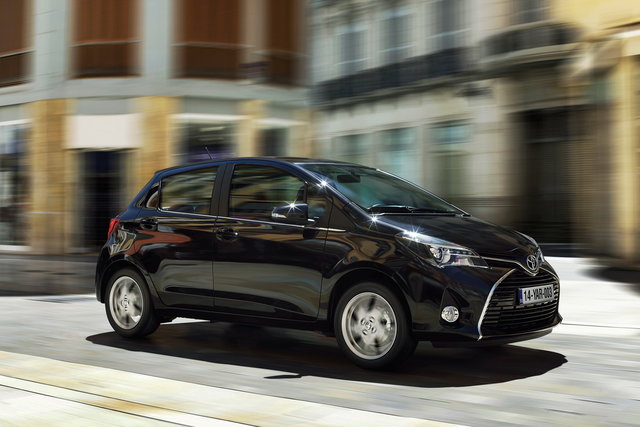 toyota yaris 2014 lounge 28