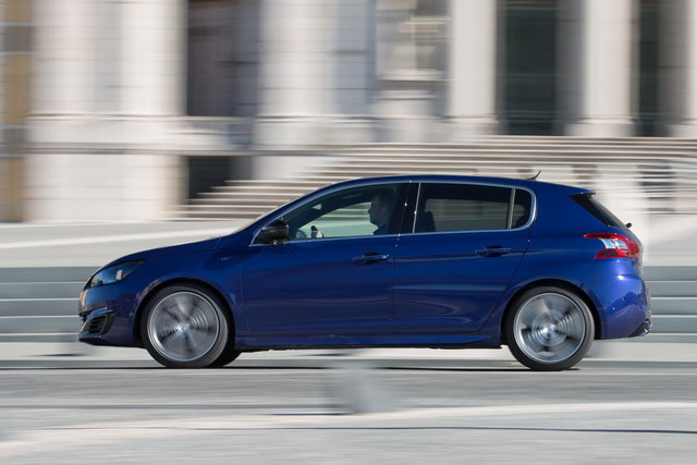 peugeot 308 gt 2015 02